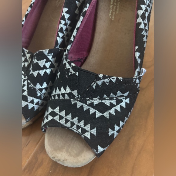 TOMS Geometric Wedges - Picture 3 of 10